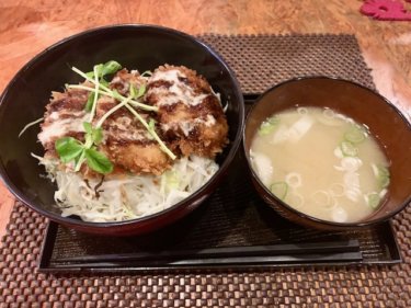 「リーブルディマージュ」サクッサクッのヒレカツ丼♪あまりのおいしさに２回目の訪問です。熊本・上乃裏